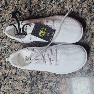 Athletic Works new w tag women's white size 11 gym shoe memory foam fabric